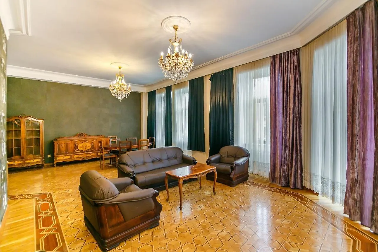 Baku City Apartment 4 Bedrooms